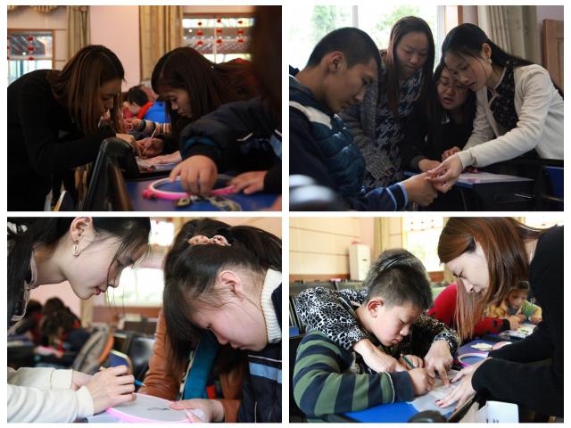 认真指导孩子和家长学习刺绣 认真指导孩子和家长学习刺绣